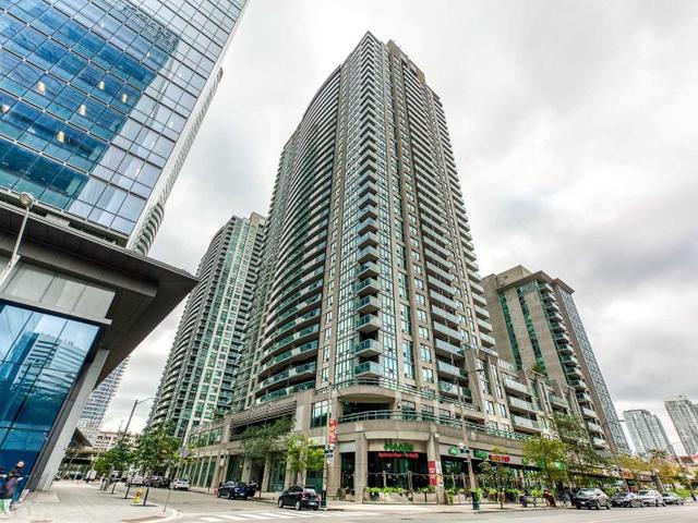 302 - 30 Grand Trunk Cres