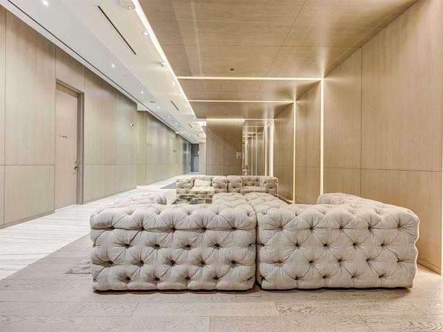 2904 - 100 Harbour St