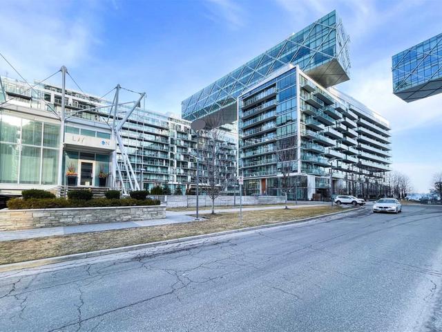 709 - 39 Queens Quay E