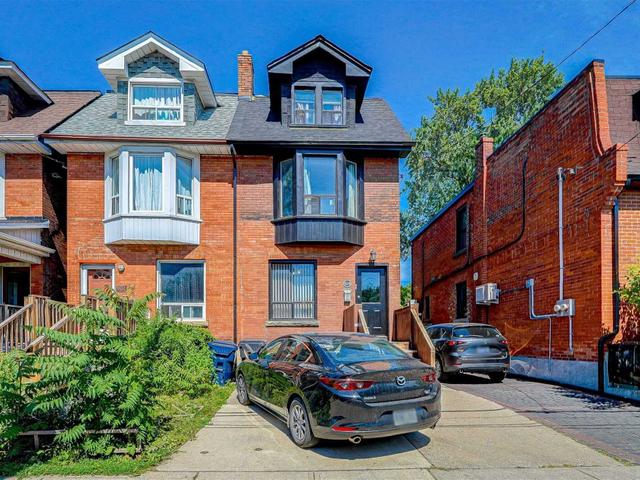 929 Bathurst St