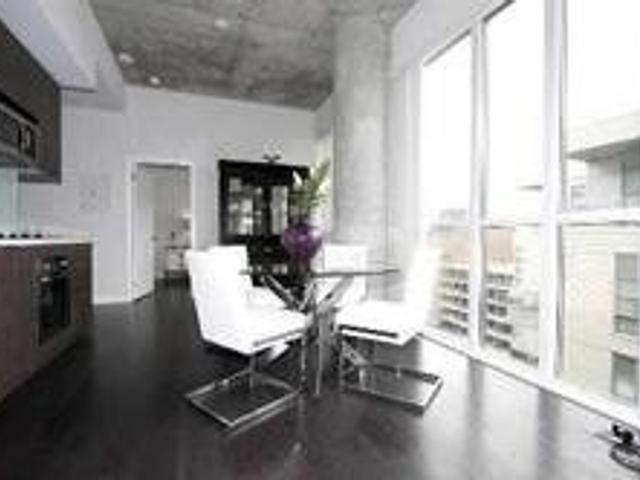 1101 - 478 King St W