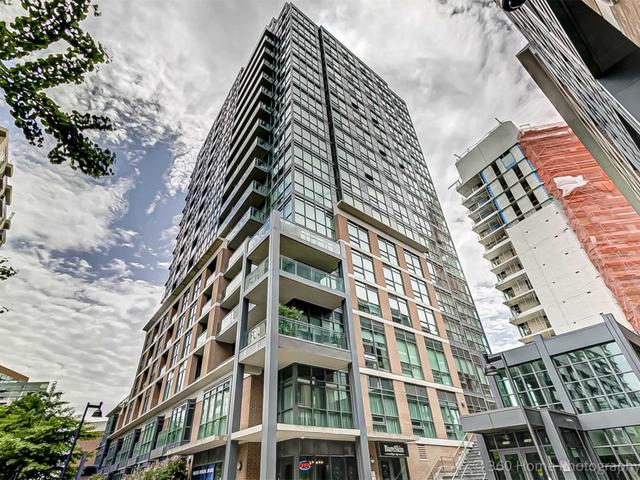 PH03 - 1171 Queen St W
