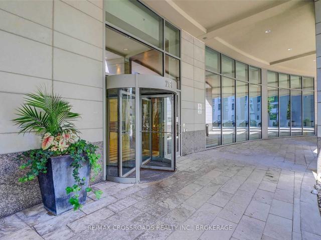 1408 - 2191 Yonge St