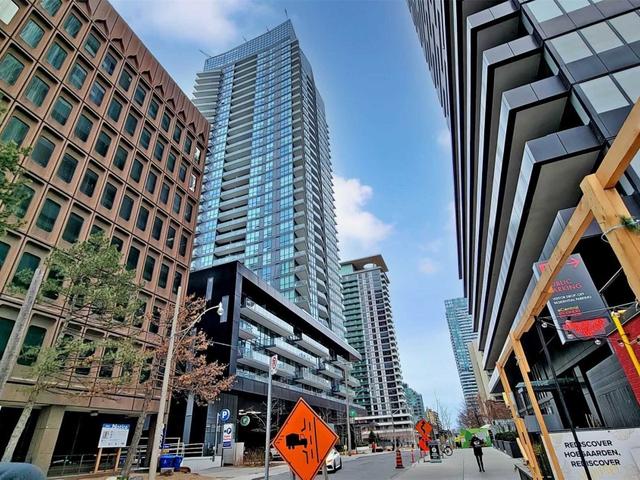 2502 - 30 Roehampton Ave