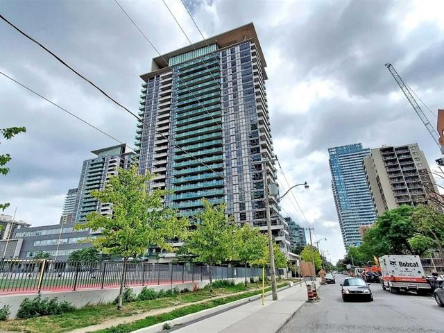 1617 - 70 Roehampton Ave