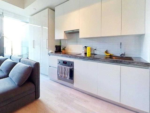 1108 - 629 King St W