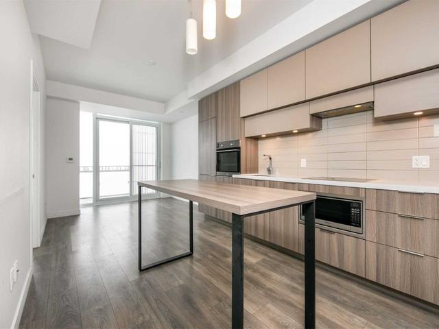 5612 - 8 Eglinton Ave E