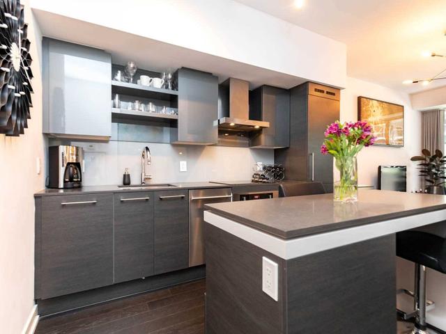 221 - 1030 King St W