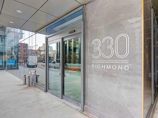 2015 - 330 Richmond St W