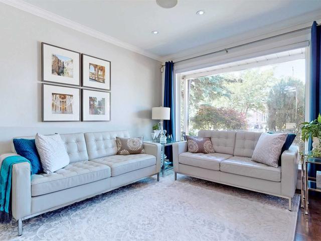30 Billington Cres