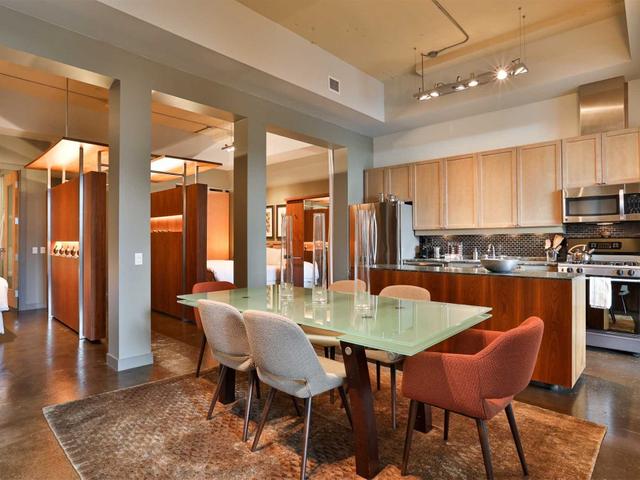 1023 - 155 Dalhousie St