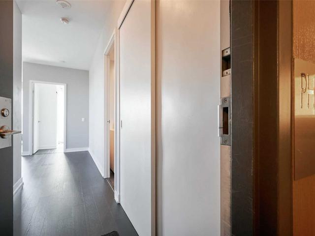 PH19 - 1030 King St W