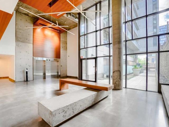 304 - 10 Morrison St