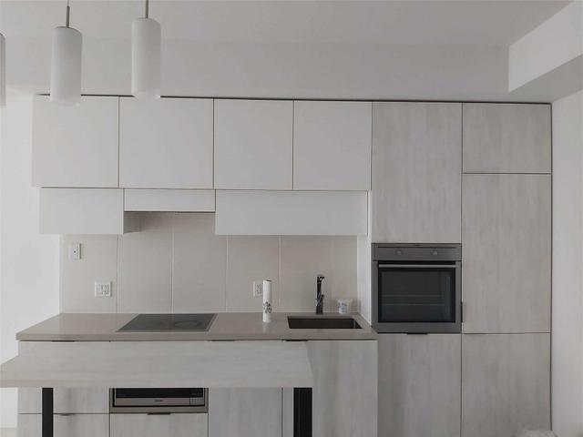 4906 - 8 Eglinton Ave