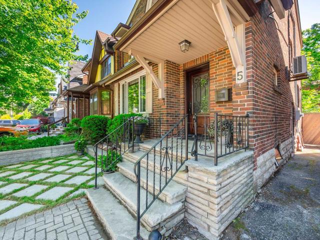 5 Ronan Ave