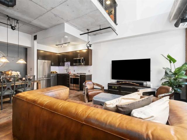 104 - 10 Wellesley Pl