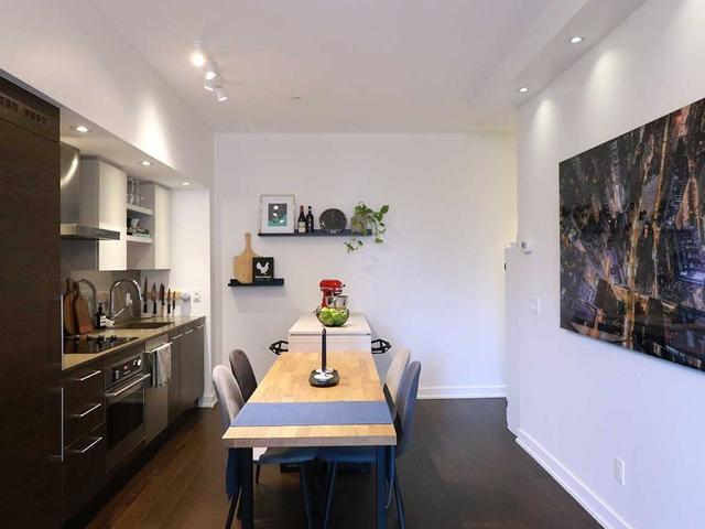 441 - 1030 King St W