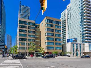 201 - 188 Eglinton Ave E
