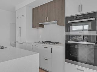 PH16 - 280 Howland Ave