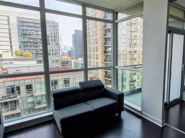 1207 - 1171 Queen St West St