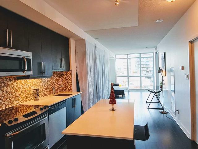 1207 - 1171 Queen St West St