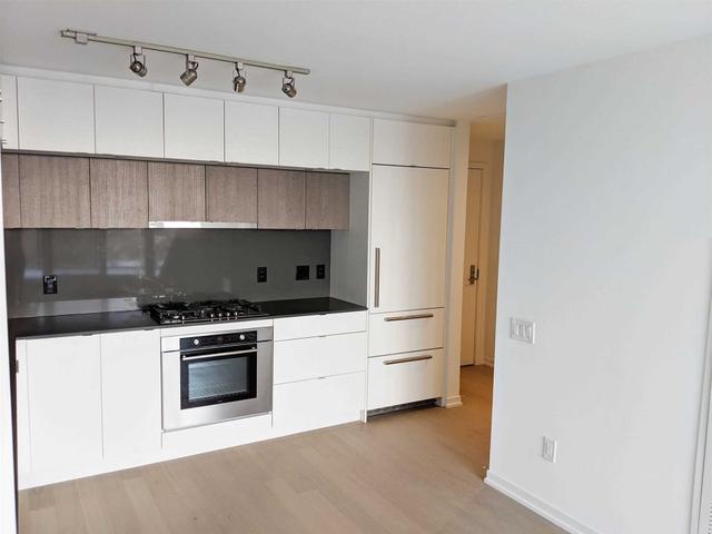 703 - 138 St Helen's Ave