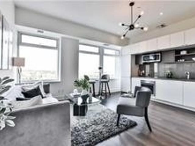 1522 - 111 St Clair Ave W