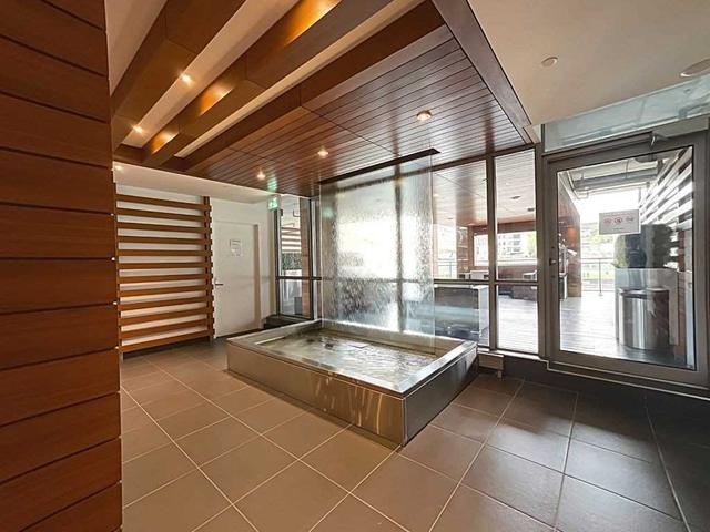 1510 - 21 Iceboat Terr