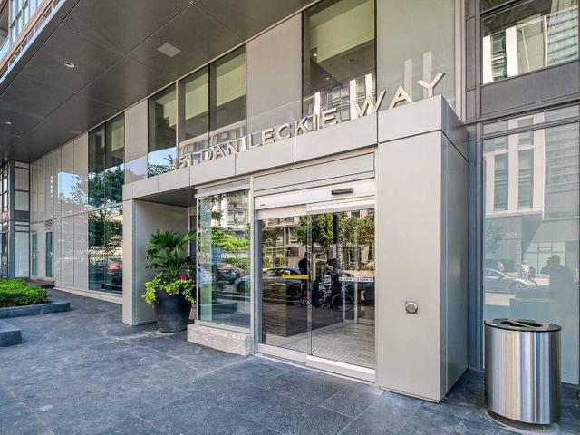 518 - 151 Dan Leckie Way