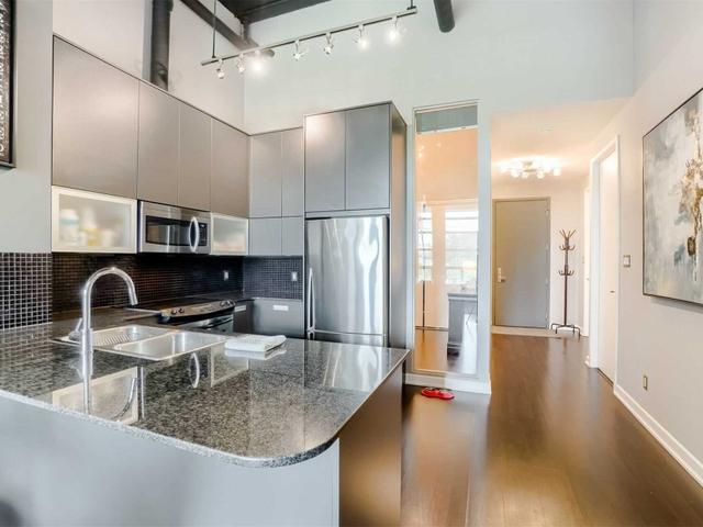 242 - 380 Macpherson Ave