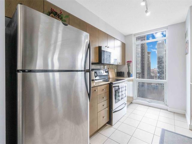 3706 - 11 Brunel Crt