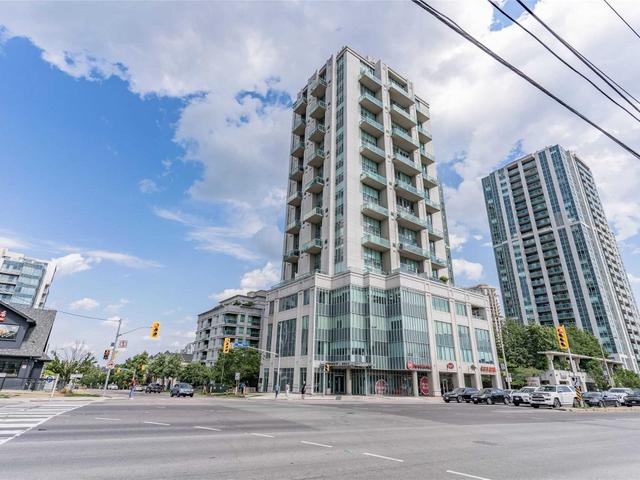 810 - 1 Avondale Ave