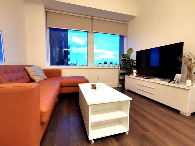 1608 - 111 St. Clair Ave W