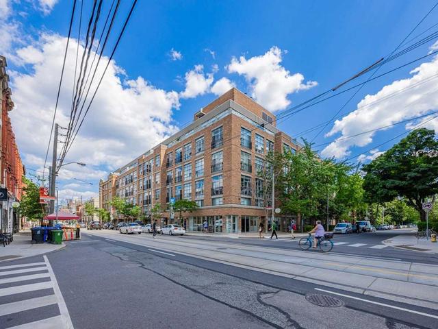 PH 2 - 955 Queen St W