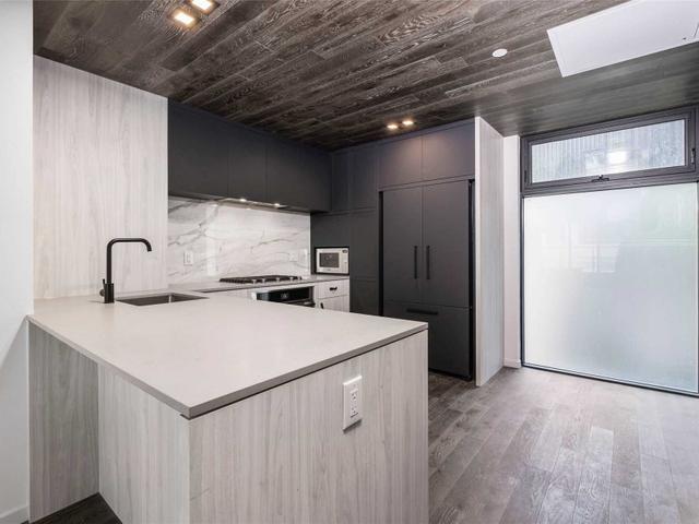 304 - 45 Dovercourt Rd