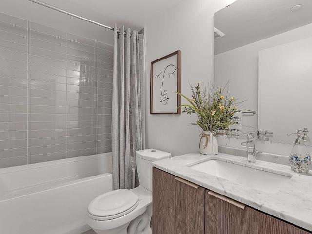 2105 - 11 Wellesley St W