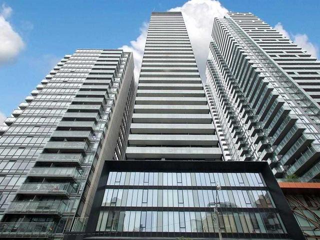 211 - 28 Wellesley St E