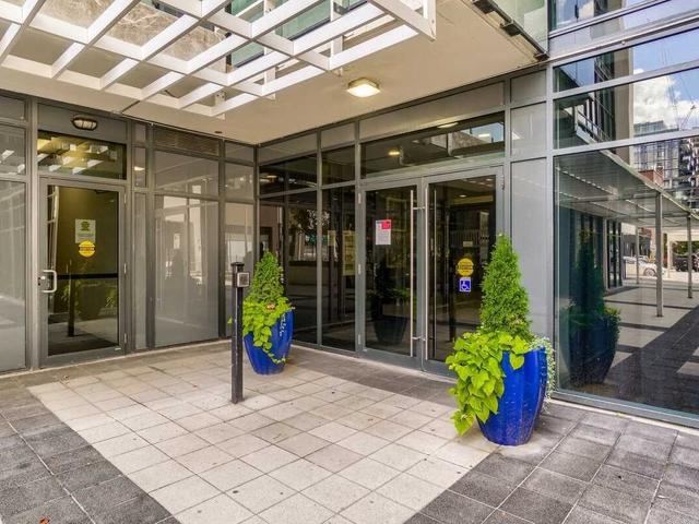 321 - 400 Adelaide St E