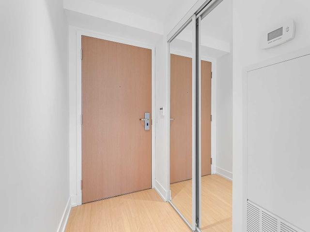 5702 - 7 Grenville St