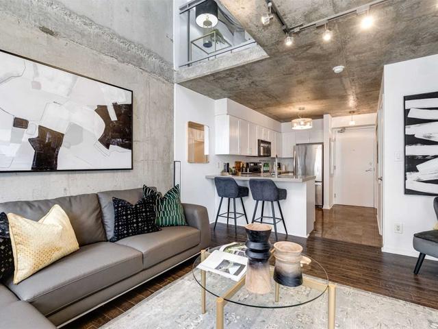 813 - 1029 King St W