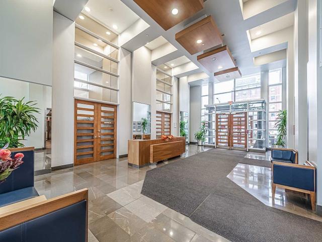 217 - 397 Front St W