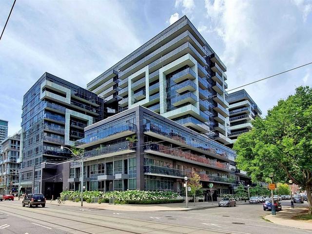 1215 - 1030 King St W