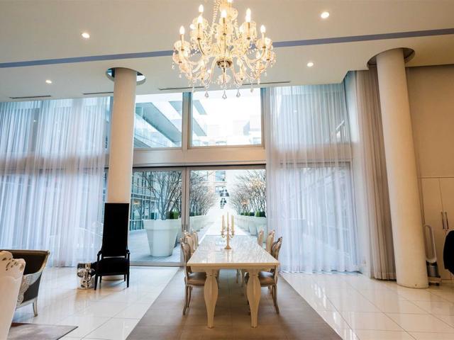 1005 - 75 Portland St