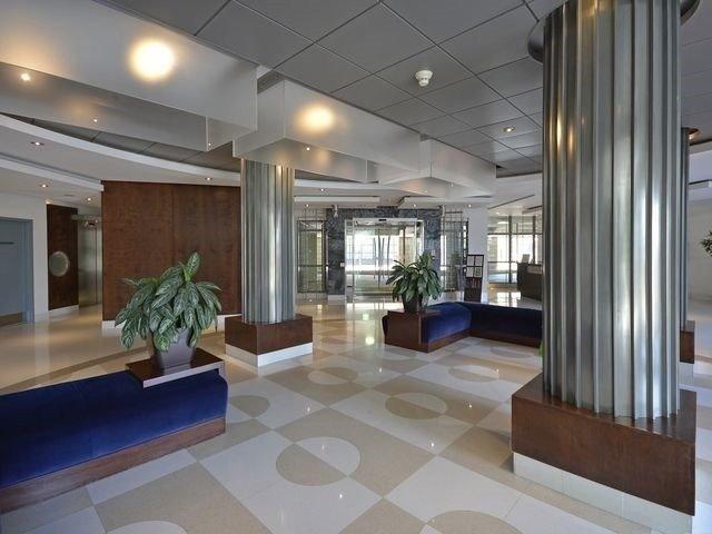 1008 - 410 Queens Quay