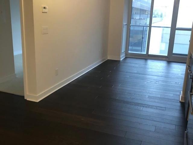 801 - 295 Adelaide St W