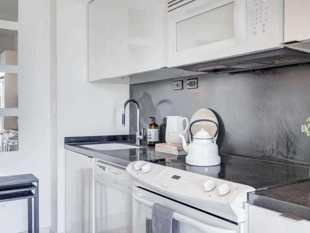 540 - 15 Iceboat Terr