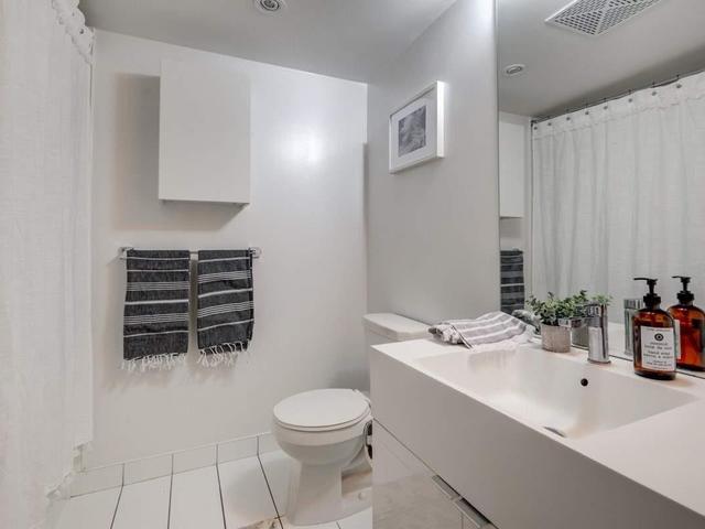 540 - 15 Iceboat Terr