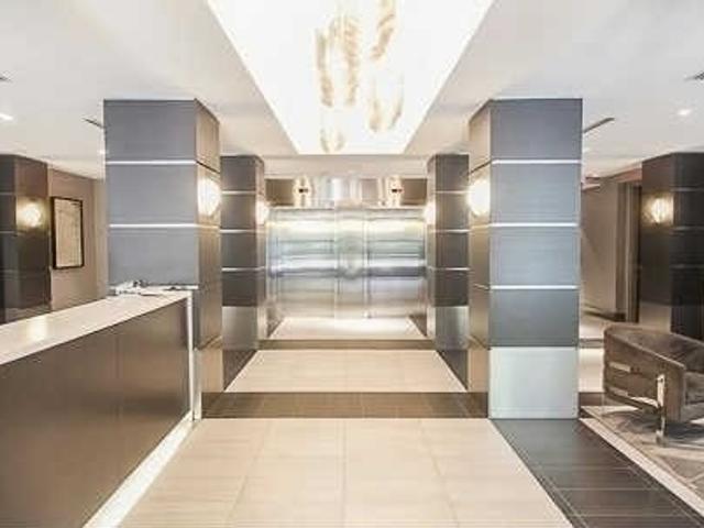 211 - 399 Adelaide St W