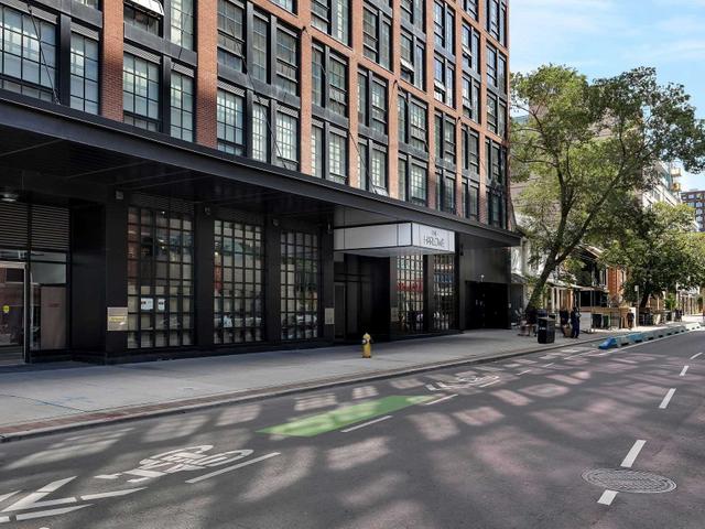 614 - 608 Richmond St W