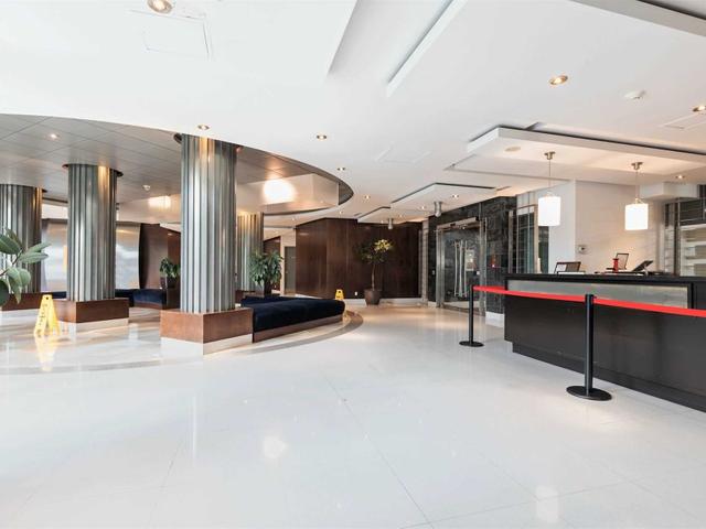 UPH06 - 410 Queens Quay W